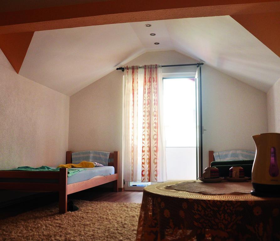 Guest House Mirza Мостар Экстерьер фото